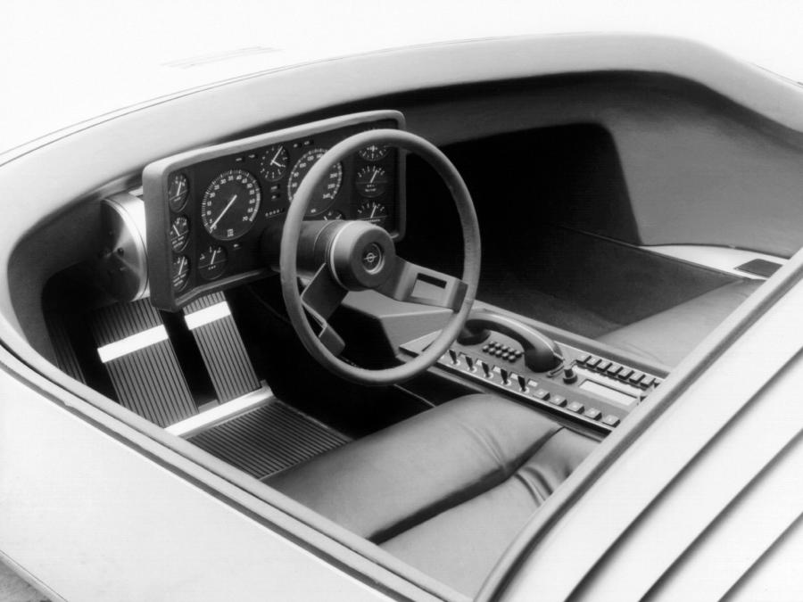 Интерьер Opel CD Concept 1969 года  (фото 7 из 18)